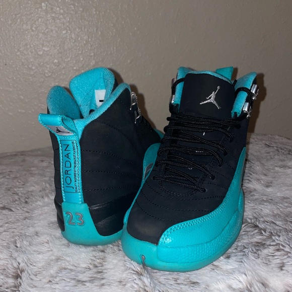 Jordan’s retro 12’s “Hyper Jade” - Picture 2 of 3